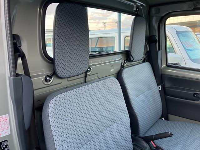 キャリイトラック ＫＣエアコン・パワステ農繁　４ＷＤ・５ＭＴ　ＡＭ・ＦＭラジオ　衝突被害軽減システム　４ＷＤ　オートライト（7枚目）