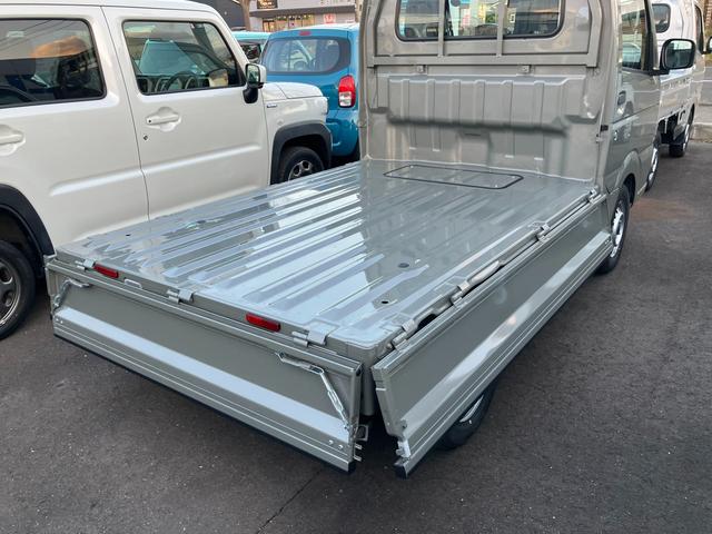 キャリイトラック ＫＣエアコン・パワステ農繁　４ＷＤ・５ＭＴ　ＡＭ・ＦＭラジオ　衝突被害軽減システム　４ＷＤ　オートライト（25枚目）