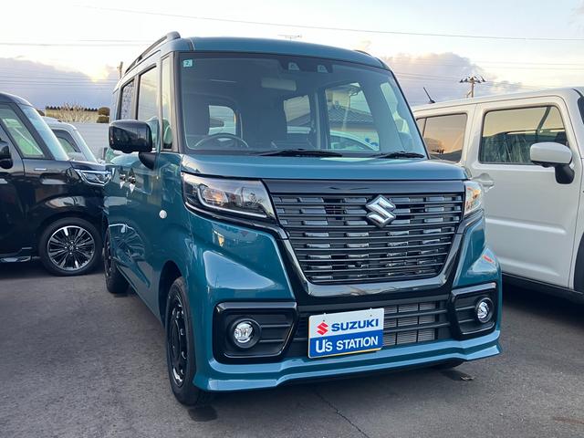 �{�f�B�J���[�́A�f�j���u���[���^���b�N��