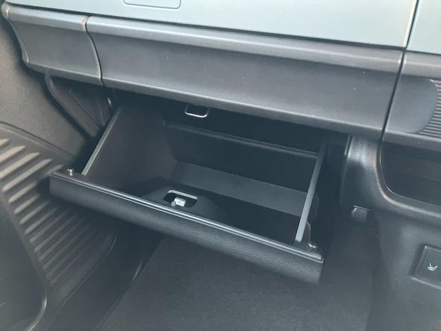 �Ԍ��؂��̑�������O���[�u�{�b�N�X