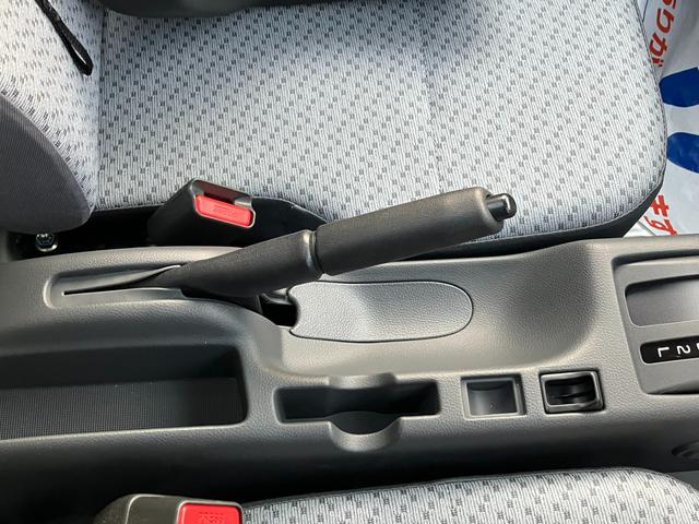 キャリイトラック ＫＣエアコン・パワステ　４ＷＤ・４ＡＴ　衝突被害軽減ブレーキ　４ＷＤ　衝突被害軽減システム　オートライト（13枚目）