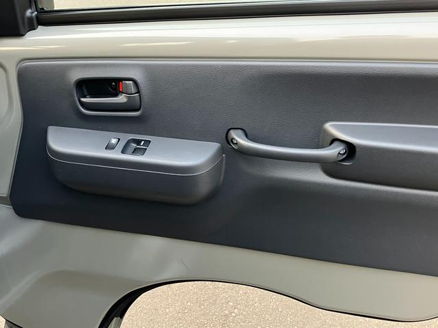 キャリイトラック ＫＣエアコン・パワステ　４ＷＤ・４ＡＴ　衝突被害軽減ブレーキ　４ＷＤ　衝突被害軽減システム　オートライト（18枚目）