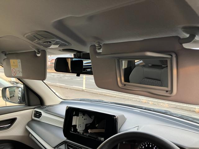 �^�]�ȑ��T���o�C�U�[���ɁA�~���[�t�̃o�j�e�B�~���[����