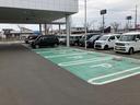駐車場はたっぷり８台分ございます☆