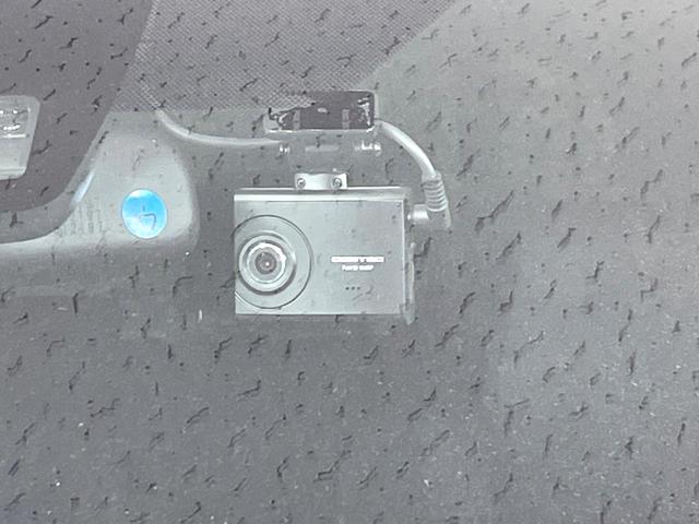 ヴォクシー ＺＳ　煌ＩＩ　純正９型ナビ　後席モニター　両側電動スライドドア　セーフティセンス　バックカメラ　フルセグ　Ｂｌｕｅｔｏｏｔｈ　純正１６インチアルミホイール　オートライト　アイドリングストップ　ＥＴＣ（30枚目）