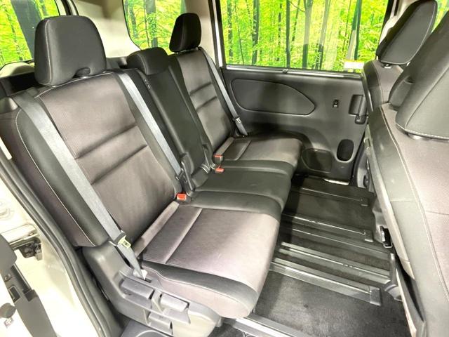 セレナ ハイウェイスター　ＶセレクションＩＩ　衝突軽減　後席モニター　純正９型ナビ　両側電動スライドドア　全周囲カメラ　禁煙車　ＥＴＣ　Ｂｌｕｅｔｏｏｔｈ　ＬＥＤヘッドランプ　スマートキー　クルコン　車線逸脱警報　コーナーセンサー　オートライト（8枚目）