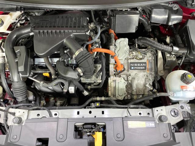 ノート Ｘ　純正９インチナビ　全周囲カメラ　エマージェンシーブレーキ　プロパイロット　禁煙車　ＬＥＤヘッドライト　スマートキー　ＥＴＣ　ドラレコ　オートマチックハイビーム　デジタルインナーミラー　車線逸脱警報（18枚目）