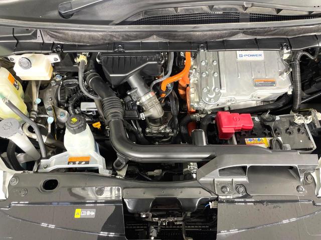 セレナ ｅ－パワー　ハイウェイスターＶ　純正１０型ナビ　後席モニター　両側電動ドア　プロパイロット　ブラインドスポットモニター　ドラレコ　ＥＴＣ　ＬＥＤヘッド　オートライト　オートエアコン　Ｂｌｕｅｔｏｏｔｈ　スマートキー　プッシュスタート（19枚目）