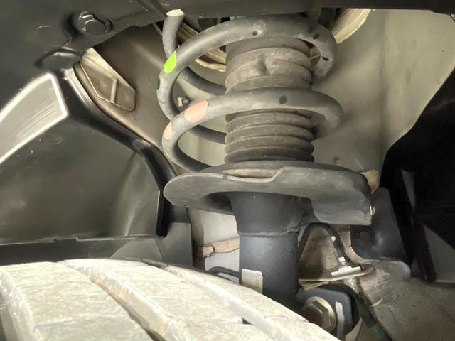 セレナ ｅ－パワー　ハイウェイスターＶ　純正１０型ナビ　後席モニター　両側電動ドア　プロパイロット　ブラインドスポットモニター　ドラレコ　ＥＴＣ　ＬＥＤヘッド　オートライト　オートエアコン　Ｂｌｕｅｔｏｏｔｈ　スマートキー　プッシュスタート（21枚目）