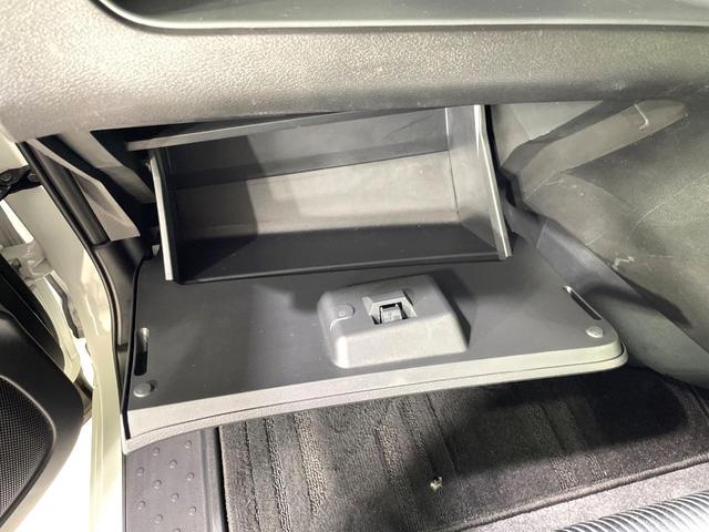 セレナ ｅ－パワー　ハイウェイスターＶ　純正１０型ナビ　後席モニター　両側電動ドア　プロパイロット　ブラインドスポットモニター　ドラレコ　ＥＴＣ　ＬＥＤヘッド　オートライト　オートエアコン　Ｂｌｕｅｔｏｏｔｈ　スマートキー　プッシュスタート（50枚目）