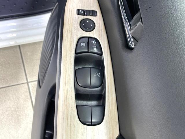セレナ ｅ－パワー　ハイウェイスターＶ　純正１０型ナビ　純正エアロ　禁煙車　両側電動ドア　プロパイロット　全周囲カメラ　ブラインドスポットモニター　ドラレコ　ＥＴＣ　ＬＥＤヘッド　Ｂｌｕｅｔｏｏｔｈ　リアオートエアコン　スマートキー（53枚目）