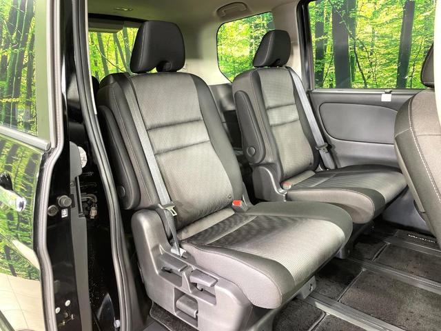 セレナ ｅ－パワー　ハイウェイスターＶ　両側電動スライド　純正１０型ナナビ　プロパイロット　禁煙車　ドラレコ　ＥＴＣ　ＬＥＤヘッド　オートライト　ブラインドスポットモニター　パーキングアシスト　リアオートエアコン　シートバックテーブル（9枚目）
