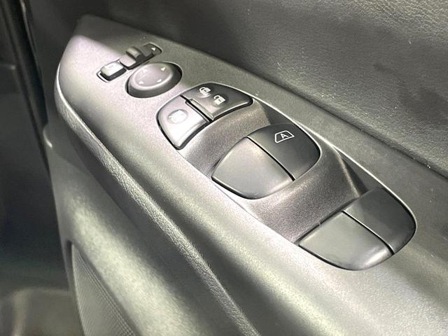 セレナ ｅ－パワー　ハイウェイスターＶ　両側電動スライド　純正１０型ナナビ　プロパイロット　禁煙車　ドラレコ　ＥＴＣ　ＬＥＤヘッド　オートライト　ブラインドスポットモニター　パーキングアシスト　リアオートエアコン　シートバックテーブル（65枚目）