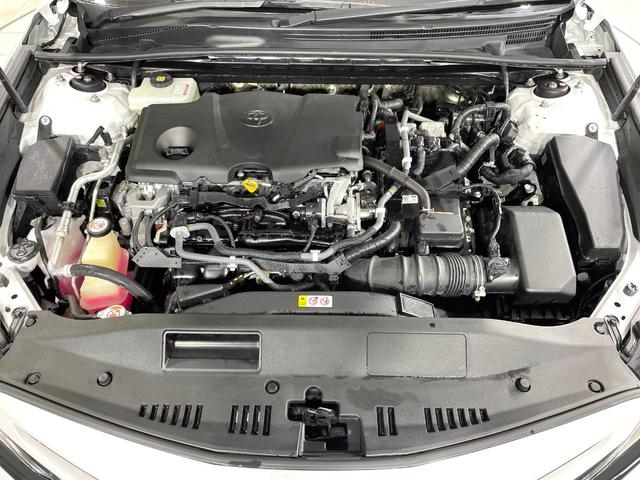 カムリ ＷＳ　純正９インチナビ　バックカメラ　禁煙車　衝突被害軽減ブレーキ　レーダークルーズコントロール　ハーフレザーシート　ＥＴＣ　ドライブレコーダー　パワーシート　フルセグ　Ｂｌｕｅｔｏｏｔｈ接続（18枚目）