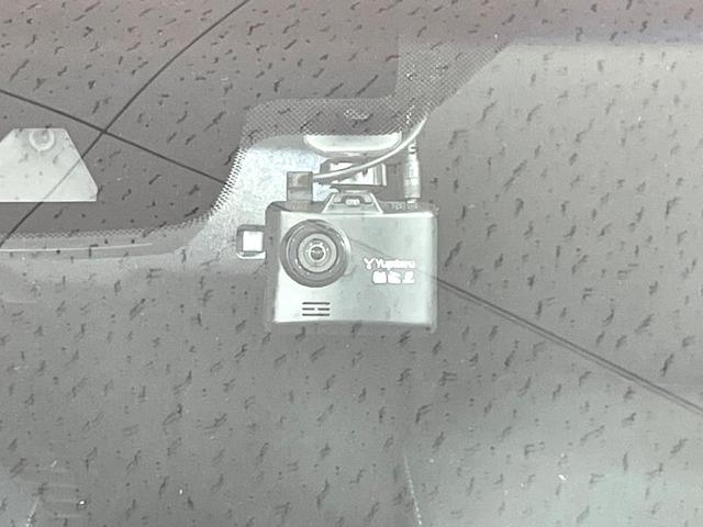 カムリ ＷＳ　純正９インチナビ　バックカメラ　禁煙車　衝突被害軽減ブレーキ　レーダークルーズコントロール　ハーフレザーシート　ＥＴＣ　ドライブレコーダー　パワーシート　フルセグ　Ｂｌｕｅｔｏｏｔｈ接続（54枚目）