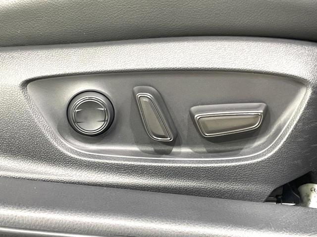カムリ ＷＳ　純正９インチナビ　バックカメラ　禁煙車　衝突被害軽減ブレーキ　レーダークルーズコントロール　ハーフレザーシート　ＥＴＣ　ドライブレコーダー　パワーシート　フルセグ　Ｂｌｕｅｔｏｏｔｈ接続（58枚目）