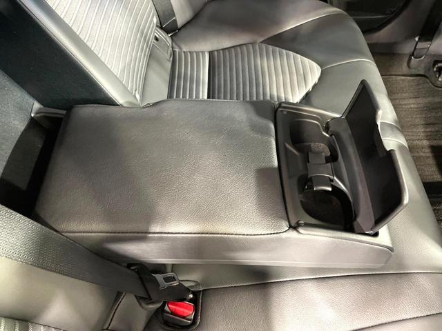 カムリ ＷＳ　純正９インチナビ　バックカメラ　禁煙車　衝突被害軽減ブレーキ　レーダークルーズコントロール　ハーフレザーシート　ＥＴＣ　ドライブレコーダー　パワーシート　フルセグ　Ｂｌｕｅｔｏｏｔｈ接続（74枚目）