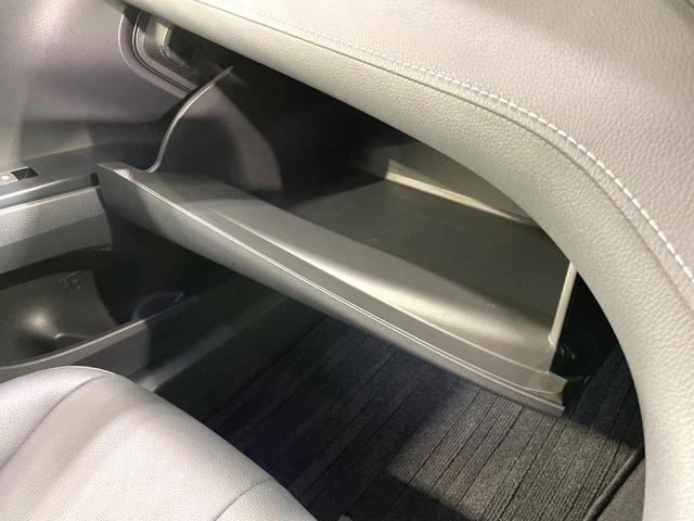 カムリ ＷＳ　純正９インチナビ　バックカメラ　禁煙車　衝突被害軽減ブレーキ　レーダークルーズコントロール　ハーフレザーシート　ＥＴＣ　ドライブレコーダー　パワーシート　フルセグ　Ｂｌｕｅｔｏｏｔｈ接続（79枚目）