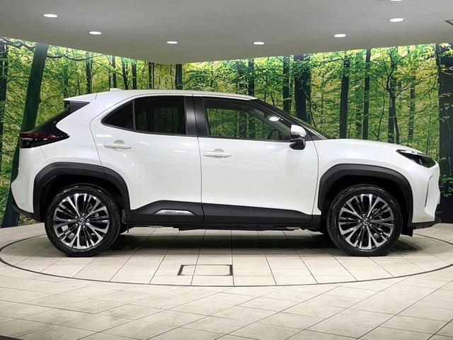 ヤリスクロス ハイブリッドＺ　純正８型ディスプレイ　衝突軽減　レーダクルーズコントロール　シートヒーター　バックカメラ　ドライブレコーダー　ＥＴＣ　パワーシート　ＬＥＤヘッド　純正１８インチアルミ　スマートキー　オートエアコン（27枚目）