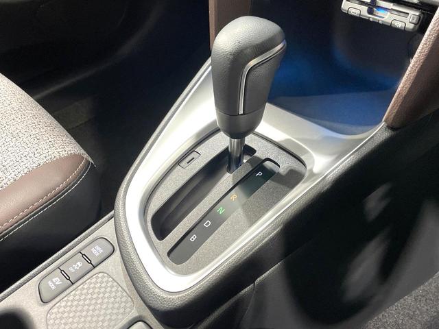 ヤリスクロス ハイブリッドＺ　純正８型ディスプレイ　衝突軽減　レーダクルーズコントロール　シートヒーター　バックカメラ　ドライブレコーダー　ＥＴＣ　パワーシート　ＬＥＤヘッド　純正１８インチアルミ　スマートキー　オートエアコン（33枚目）