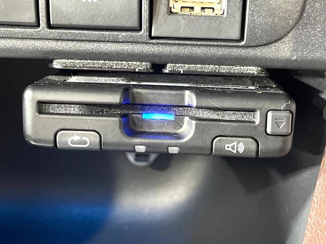 ヤリスクロス ハイブリッドＺ　純正８型ディスプレイ　衝突軽減　レーダクルーズコントロール　シートヒーター　バックカメラ　ドライブレコーダー　ＥＴＣ　パワーシート　ＬＥＤヘッド　純正１８インチアルミ　スマートキー　オートエアコン（35枚目）
