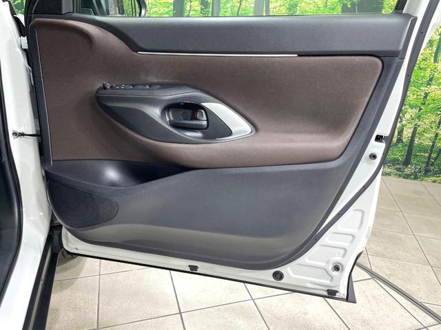 ヤリスクロス ハイブリッドＺ　純正８型ディスプレイ　衝突軽減　レーダクルーズコントロール　シートヒーター　バックカメラ　ドライブレコーダー　ＥＴＣ　パワーシート　ＬＥＤヘッド　純正１８インチアルミ　スマートキー　オートエアコン（42枚目）