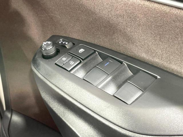 ヤリスクロス ハイブリッドＺ　純正８型ディスプレイ　衝突軽減　レーダクルーズコントロール　シートヒーター　バックカメラ　ドライブレコーダー　ＥＴＣ　パワーシート　ＬＥＤヘッド　純正１８インチアルミ　スマートキー　オートエアコン（62枚目）