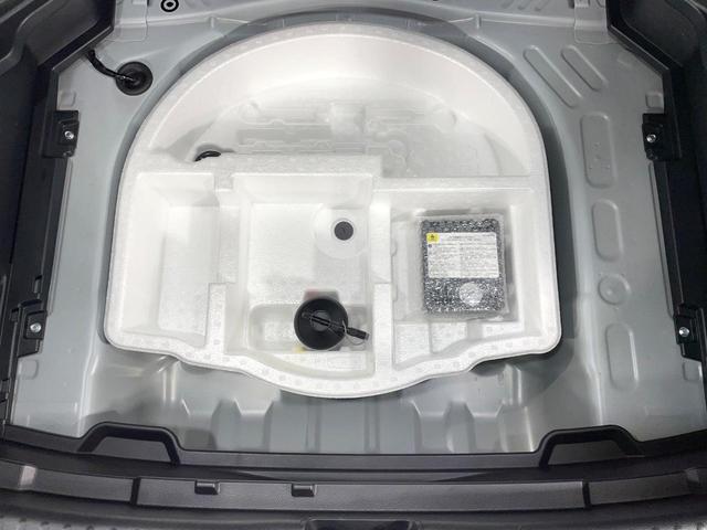 ヤリスクロス ハイブリッドＺ　純正８型ディスプレイ　衝突軽減　レーダクルーズコントロール　シートヒーター　バックカメラ　ドライブレコーダー　ＥＴＣ　パワーシート　ＬＥＤヘッド　純正１８インチアルミ　スマートキー　オートエアコン（65枚目）