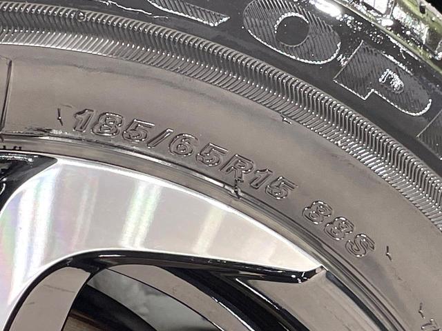 シエンタ ハイブリッドＺ　両側電動スライド　純正１０．５インチディスプレイオーディオ　後席モニター　全周囲カメラ　ＡＣ１００Ｖ電源　トヨタセーフティセンス　レーダークルーズ　禁煙車　シートヒーター　ドラレコ　レーンキープ（31枚目）