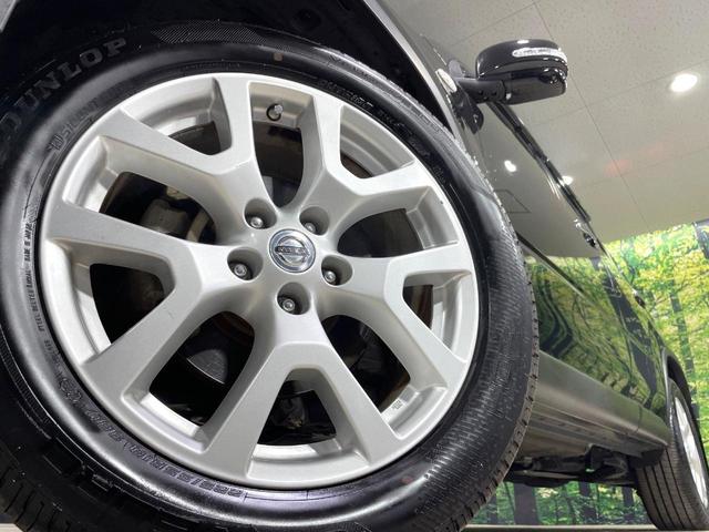 エクストレイル ２０Ｘｔｔ　４ＷＤ　純正ナビ　バックカメラ　禁煙車　シートヒーター　ルーフレール　スマートキー　ＨＩＤヘッドライト　ＥＴＣ　クルコン　オートライト　オートエアコン　純正１８インチＡＷ　ＣＤ再生　ＤＶＤ再生（12枚目）