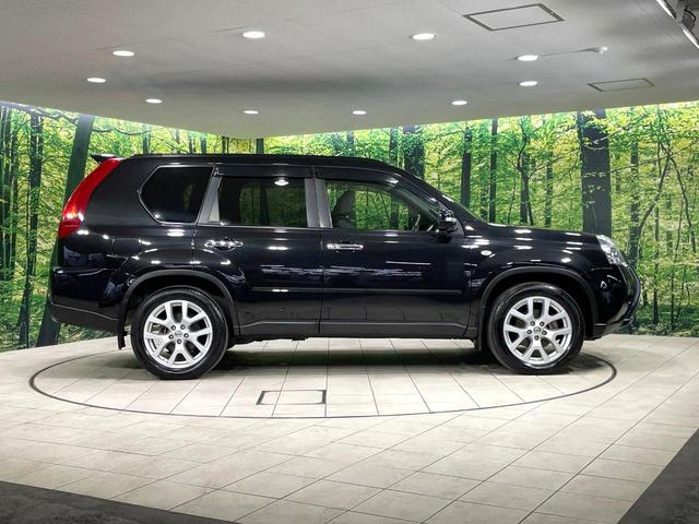 エクストレイル ２０Ｘｔｔ　４ＷＤ　純正ナビ　バックカメラ　禁煙車　シートヒーター　ルーフレール　スマートキー　ＨＩＤヘッドライト　ＥＴＣ　クルコン　オートライト　オートエアコン　純正１８インチＡＷ　ＣＤ再生　ＤＶＤ再生（27枚目）