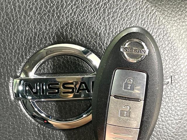 エクストレイル ２０Ｘｔｔ　４ＷＤ　純正ナビ　バックカメラ　禁煙車　シートヒーター　ルーフレール　スマートキー　ＨＩＤヘッドライト　ＥＴＣ　クルコン　オートライト　オートエアコン　純正１８インチＡＷ　ＣＤ再生　ＤＶＤ再生（33枚目）