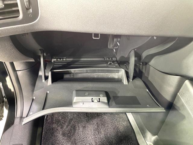 エクストレイル ２０Ｘｔｔ　４ＷＤ　純正ナビ　バックカメラ　禁煙車　シートヒーター　ルーフレール　スマートキー　ＨＩＤヘッドライト　ＥＴＣ　クルコン　オートライト　オートエアコン　純正１８インチＡＷ　ＣＤ再生　ＤＶＤ再生（60枚目）