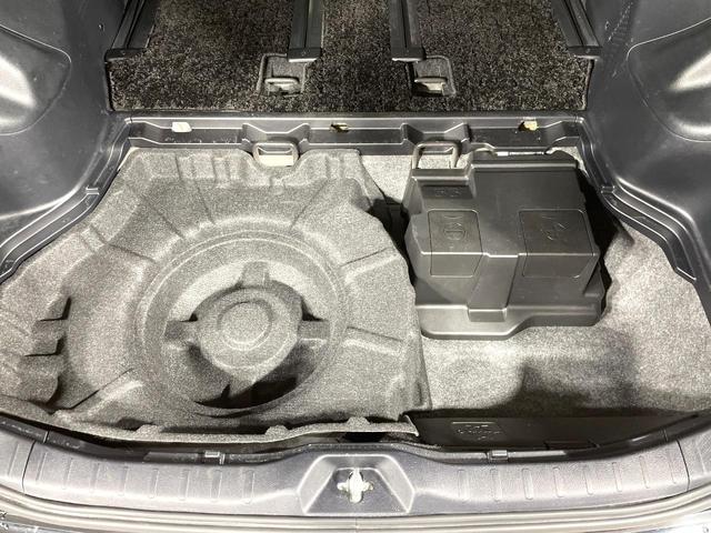 ヴォクシー ハイブリッドZS 煌III 純正10型ナビ 衝突軽減 両側電動スライド ETC シートヒーター LEDヘッド 純正16インチアルミ クルーズコントロール スマートキー オートエアコン 車線逸脱警報 ステアリングスイッチ(59枚目)