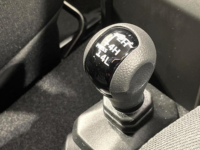 ジムニー XC 届出済未使用車 4WD 衝突軽減 クルーズコントロール シートヒーター スマートキー オートエアコン LEDヘッド 純正16インチアルミ コーナーセンサー アイドリングストップ 車線逸脱(3枚目)