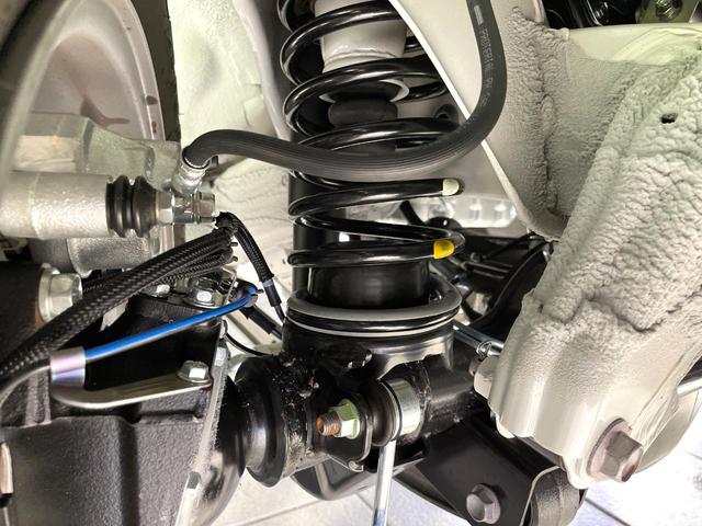 ジムニー XC 届出済未使用車 4WD 衝突軽減 クルーズコントロール シートヒーター スマートキー オートエアコン LEDヘッド 純正16インチアルミ コーナーセンサー アイドリングストップ 車線逸脱(20枚目)