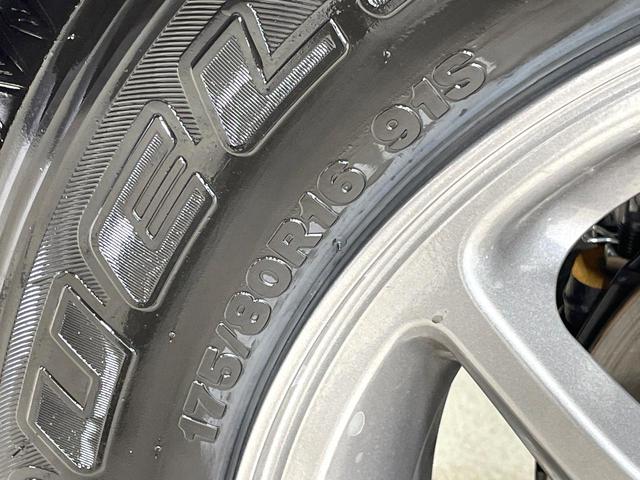 ジムニー XC 届出済未使用車 4WD 衝突軽減 クルーズコントロール シートヒーター スマートキー オートエアコン LEDヘッド 純正16インチアルミ コーナーセンサー アイドリングストップ 車線逸脱(27枚目)