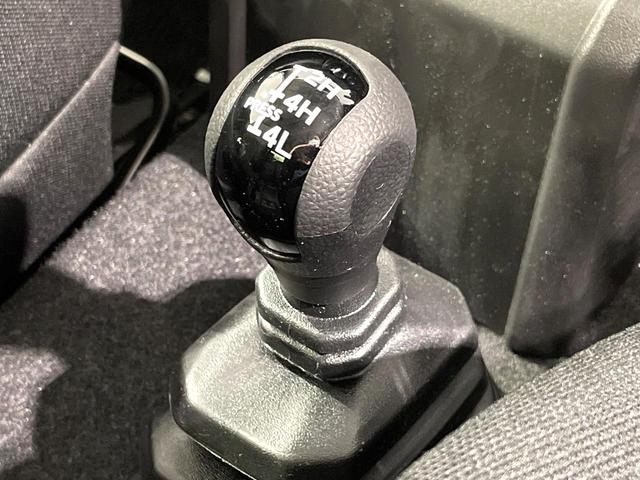 ジムニー XC 届出済未使用車 4WD 衝突軽減 クルーズコントロール シートヒーター スマートキー オートエアコン LEDヘッド 純正16インチアルミ コーナーセンサー アイドリングストップ 車線逸脱(3枚目)