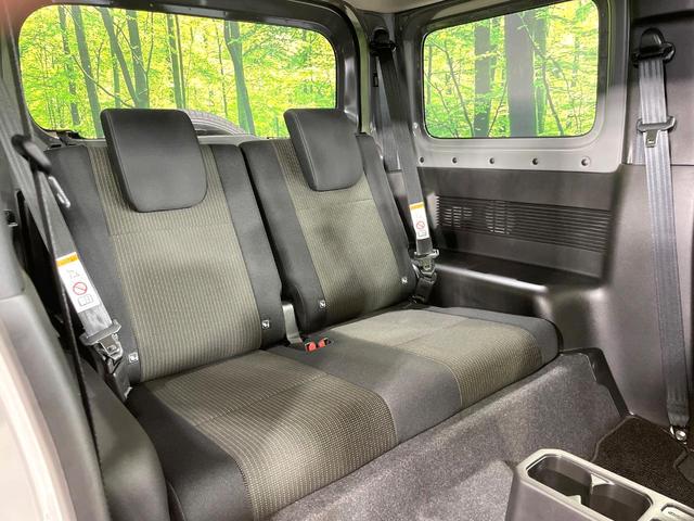 ジムニー XC 届出済未使用車 4WD 衝突軽減 クルーズコントロール シートヒーター スマートキー オートエアコン LEDヘッド 純正16インチアルミ コーナーセンサー アイドリングストップ 車線逸脱(9枚目)