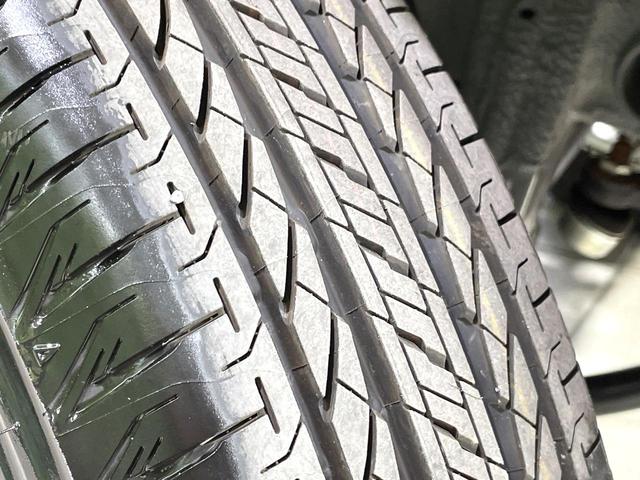 ジムニー XC 届出済未使用車 4WD 衝突軽減 クルーズコントロール シートヒーター スマートキー オートエアコン LEDヘッド 純正16インチアルミ コーナーセンサー アイドリングストップ 車線逸脱(25枚目)