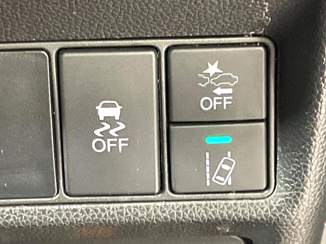 ステップワゴンスパーダ スパーダ・クールスピリット ホンダセンシング 両側電動ドア 後席モニター 禁煙車 衝突軽減装置 レーダークルーズ バックカメラ ETC シートヒーター LEDヘッド オートライト スマートキー パドルシフト 純正17インチアルミホイール(6枚目)