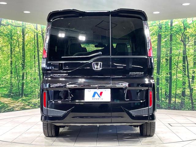 ステップワゴンスパーダ スパーダ・クールスピリット ホンダセンシング 両側電動ドア 後席モニター 禁煙車 衝突軽減装置 レーダークルーズ バックカメラ ETC シートヒーター LEDヘッド オートライト スマートキー パドルシフト 純正17インチアルミホイール(16枚目)