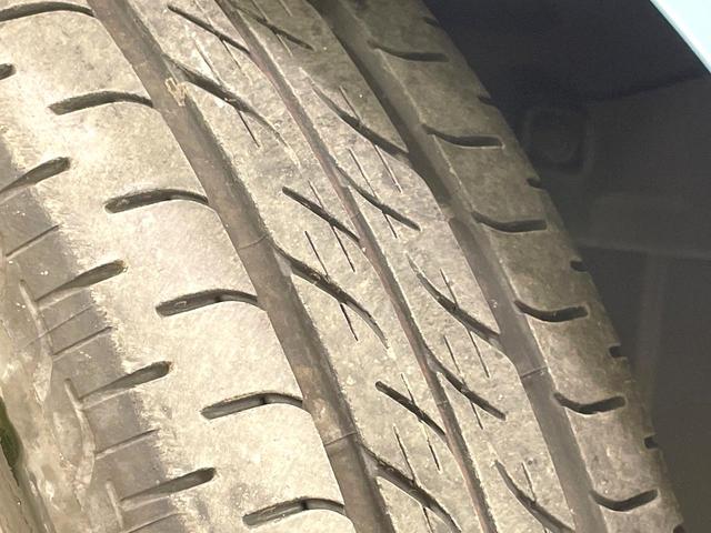 フィットハイブリッド スマートセレクション 純正ナビ バックカメラ ビルトインETC クルーズコントロール スマートキー オートエアコン 横滑り防止装置 電動格納ミラー ステアリングスイッチ シートリフター アームレスト 地デジ CD・DVD(32枚目)