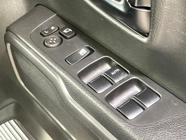 ハスラー ハイブリッドG SDナビ 衝突軽減装置 車線逸脱警報 バックカメラ シートヒーター クリアランスソナー アイドリングストップ オートエアコン スマートキー プッシュスタート アイドリングストップ ステアリングスイッチ(54枚目)