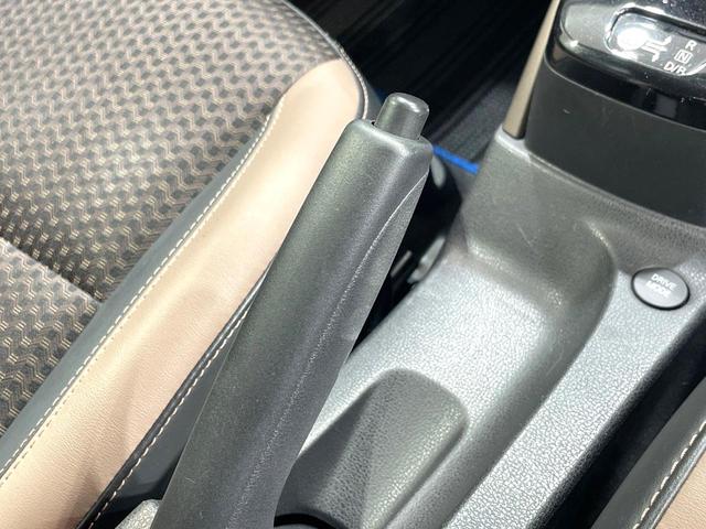 ノート e-パワー メダリスト 純正ナビ 禁煙車 衝突軽減装置 全周囲カメラ デジタルインナーミラー ETC ドラレコ ハーフレザーシート 車線逸脱警報 オートエアコン LEDヘッド オートライト 横滑防止装置 ステアリングスイッチ(36枚目)