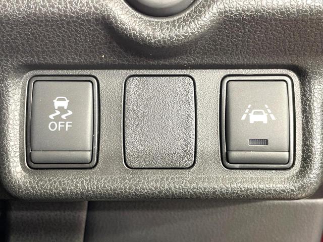 ノート e-パワー メダリスト 純正ナビ 禁煙車 衝突軽減装置 全周囲カメラ デジタルインナーミラー ETC ドラレコ ハーフレザーシート 車線逸脱警報 オートエアコン LEDヘッド オートライト 横滑防止装置 ステアリングスイッチ(54枚目)