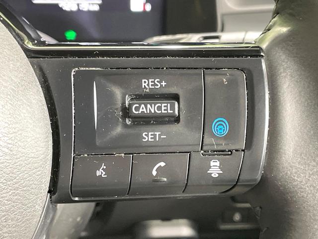 ノート Ｘ　禁煙車　プロパイロット　メーカー８型ナビ　全周囲カメラ　衝突被害軽減装置　２．０ＥＴＣ　フルセグＴＶ　シートヒーター　ドラレコ　デジタルインナーミラー　ブラインドスポットモニター　ＬＥＤヘッドライト（6枚目）