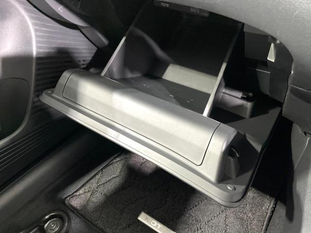 ノート Ｘ　禁煙車　プロパイロット　メーカー８型ナビ　全周囲カメラ　衝突被害軽減装置　２．０ＥＴＣ　フルセグＴＶ　シートヒーター　ドラレコ　デジタルインナーミラー　ブラインドスポットモニター　ＬＥＤヘッドライト（53枚目）