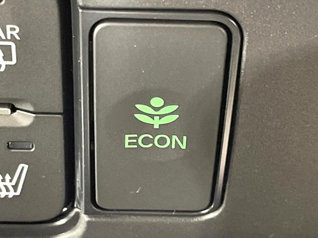 N-BOXカスタム ベースグレード 届出済未使用車 両側電動スライド ホンダセンシング レーダークルーズ 禁煙車 シートヒーター コーナーセンサー スマートキー LEDヘッドライト オートハイビーム レーンキープ 車線逸脱警報(7枚目)