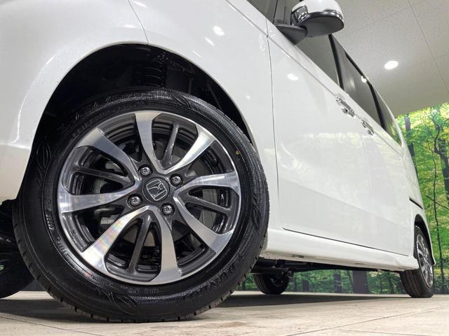 N-BOXカスタム ベースグレード 届出済未使用車 両側電動スライド ホンダセンシング レーダークルーズ 禁煙車 シートヒーター コーナーセンサー スマートキー LEDヘッドライト オートハイビーム レーンキープ 車線逸脱警報(12枚目)